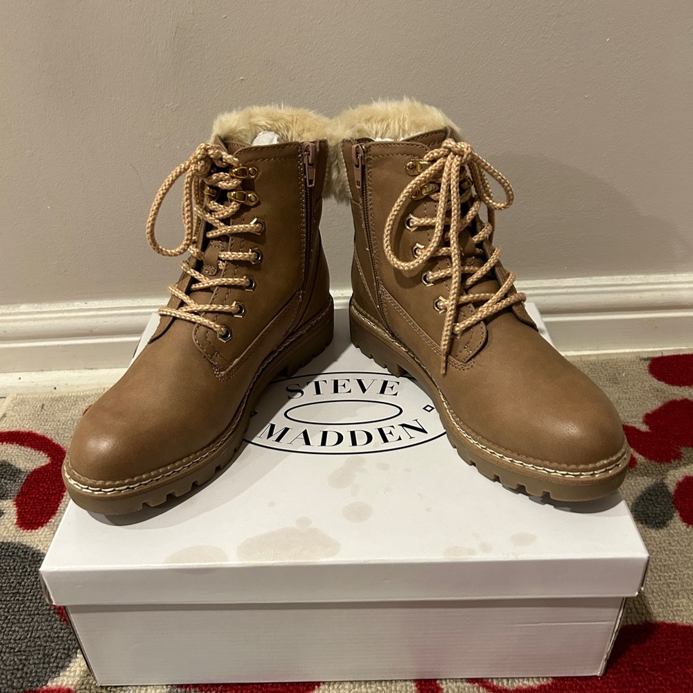 Steve Madden Women's Brown Lace Up Boots